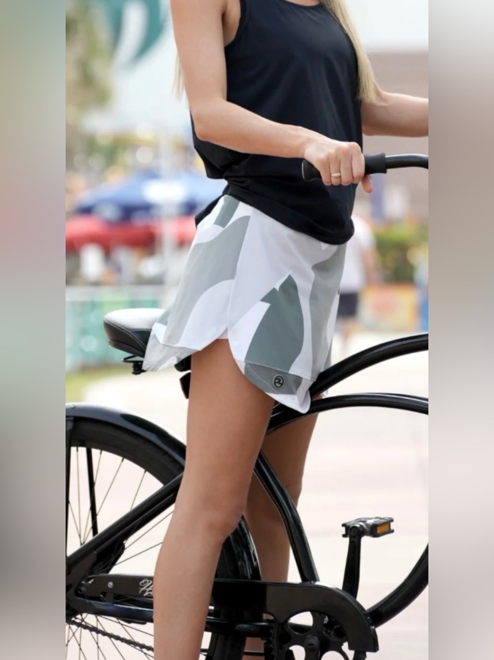 Reel life active skort, tulip hem green camo size XL